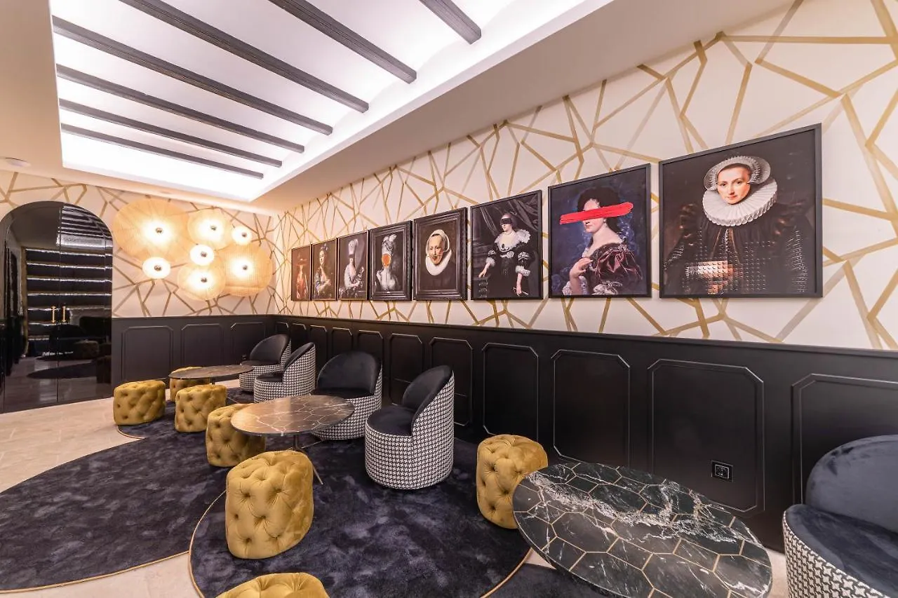 Hotel Claude Marbellac